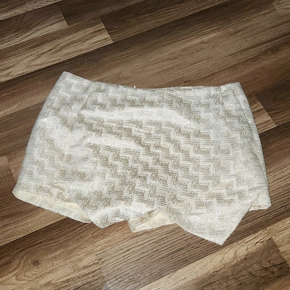 Chelsea & Violet Cream/Gold Sparkle Skort Size Large Dressy Classic - Picture 3 of 8